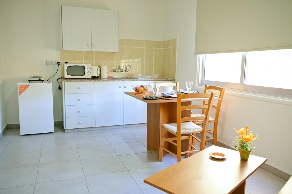 P. Ioannou Flats Apartment Larnaca Exterior photo