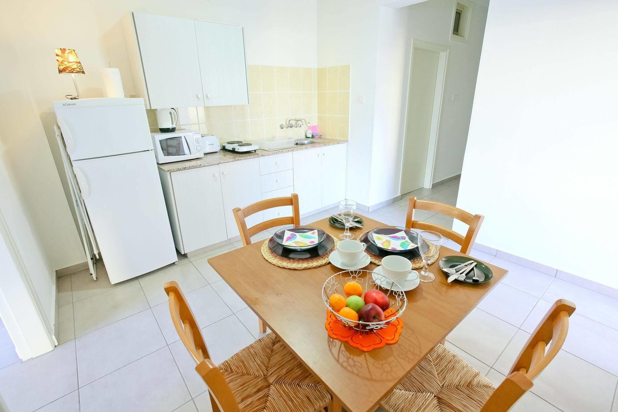 P. Ioannou Flats Apartment Larnaca Exterior photo