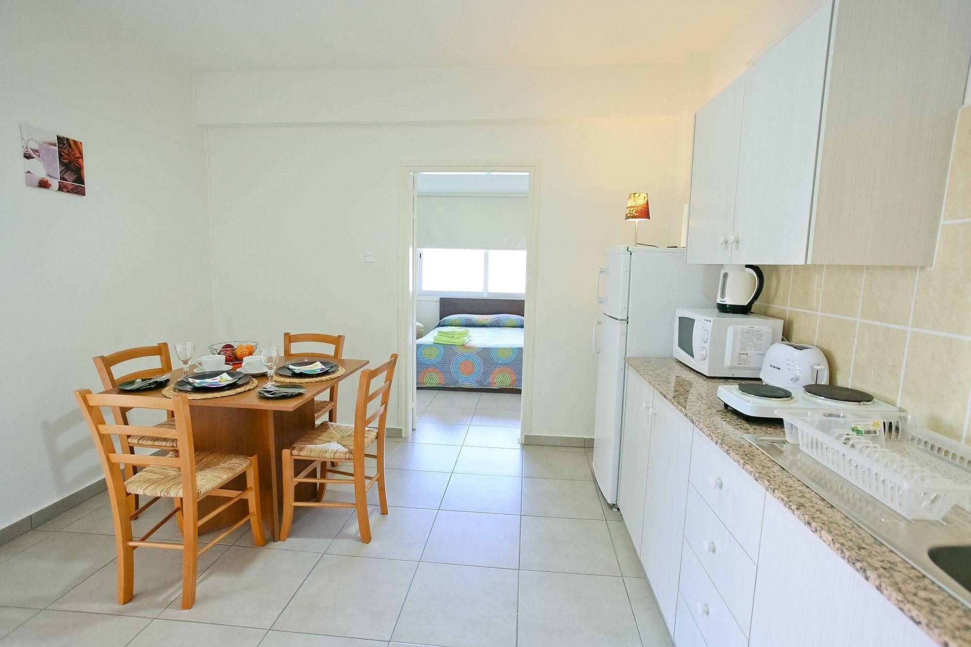 P. Ioannou Flats Apartment Larnaca Exterior photo