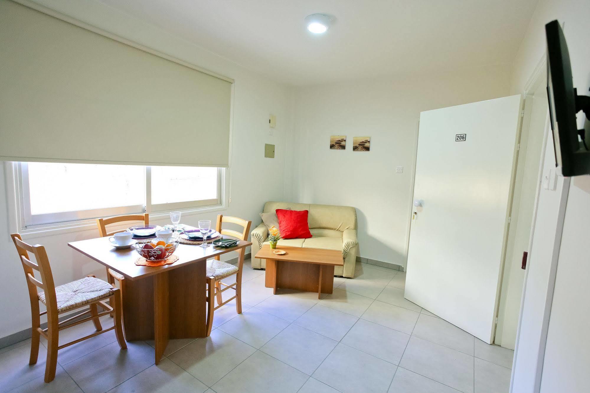 P. Ioannou Flats Apartment Larnaca Exterior photo