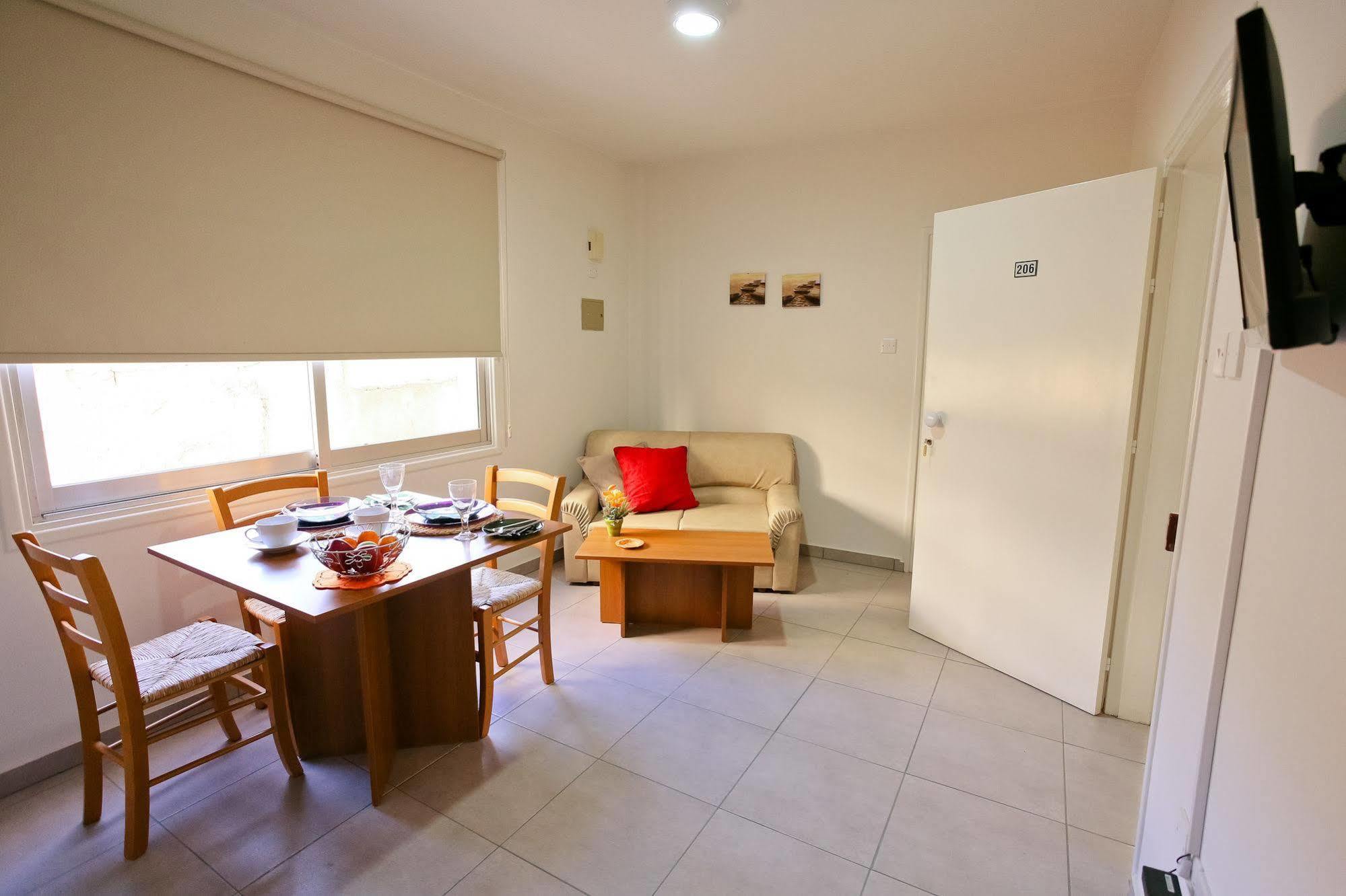 P. Ioannou Flats Apartment Larnaca Exterior photo