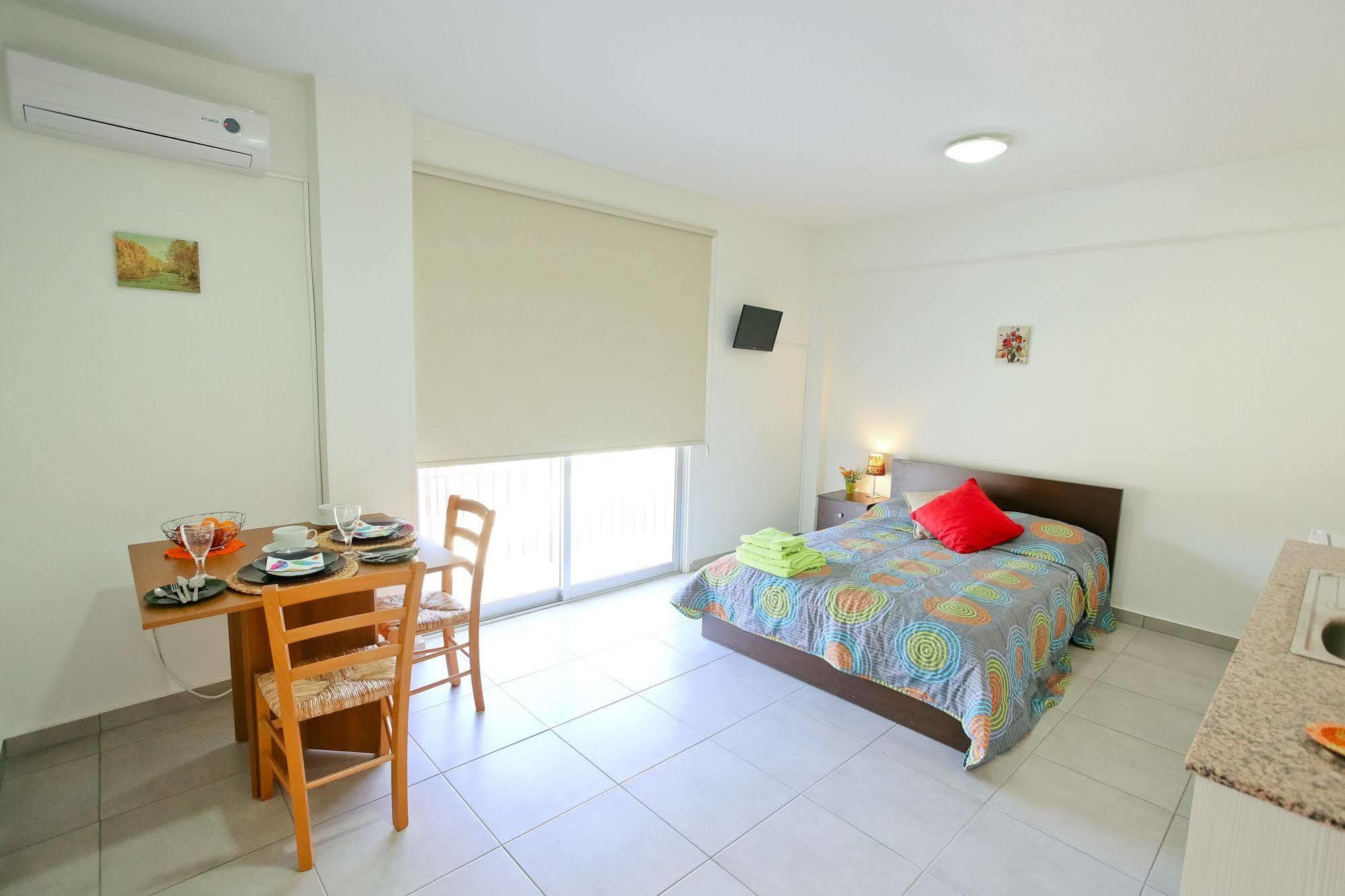 P. Ioannou Flats Apartment Larnaca Exterior photo